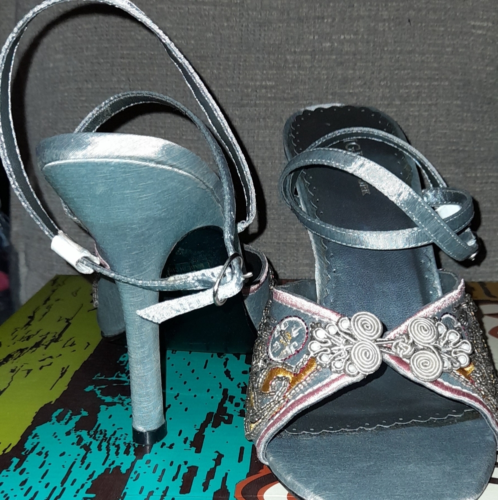 ZigiNY girl sandals with little heels